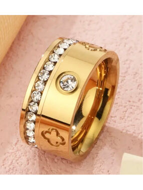Fashion jewelry gold-tone ring set size 9